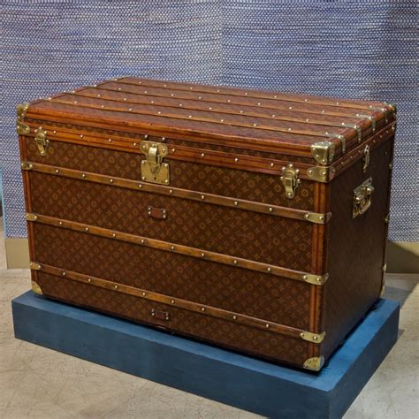 louis vuitton trunk te koop|louis vuitton side trunk monogram.